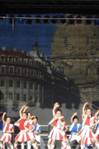 “乐乐秀”艺术团出访德国